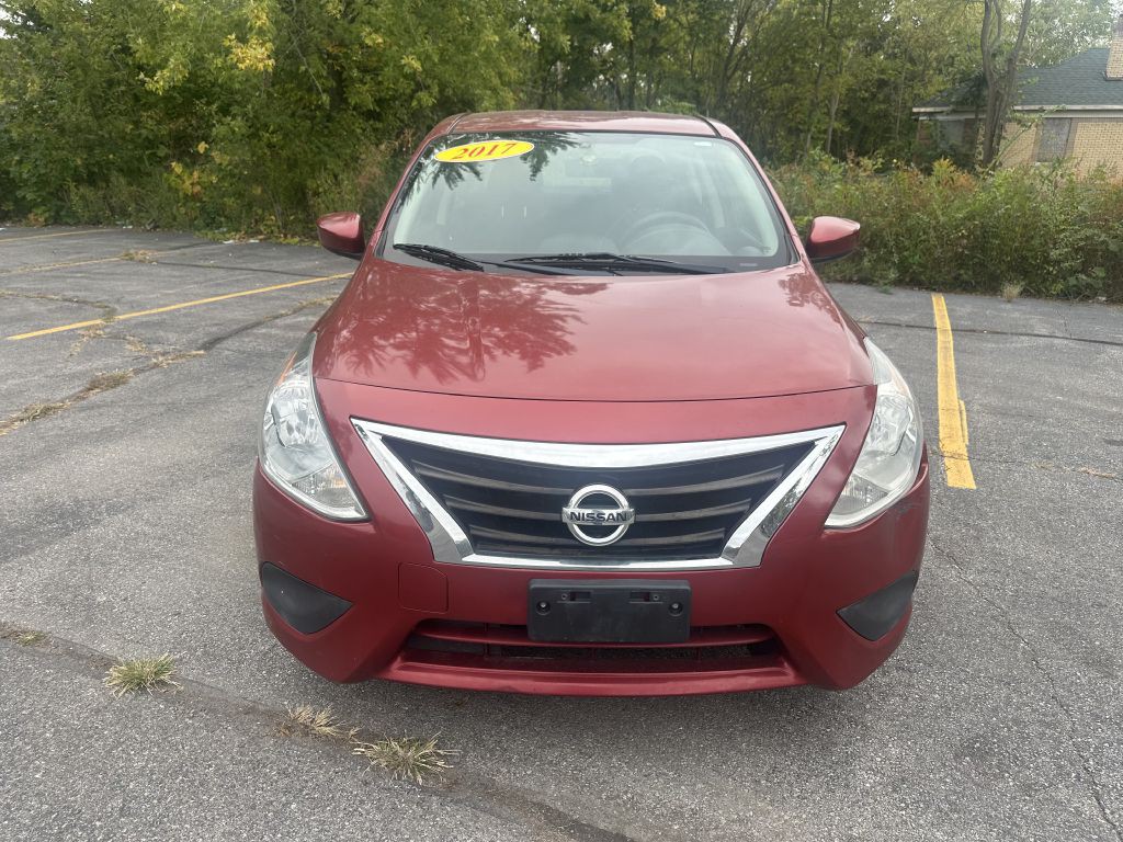 2017 Nissan Versa Image 9