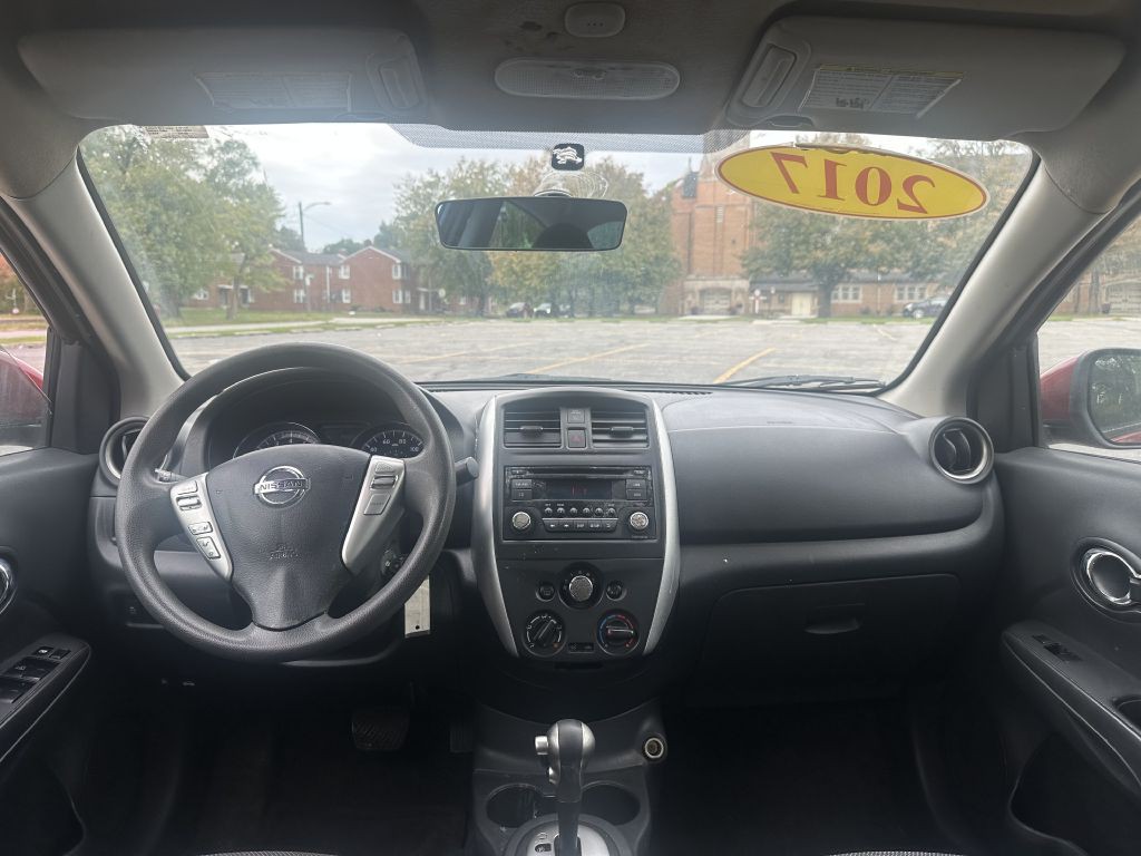 2017 Nissan Versa Image 12