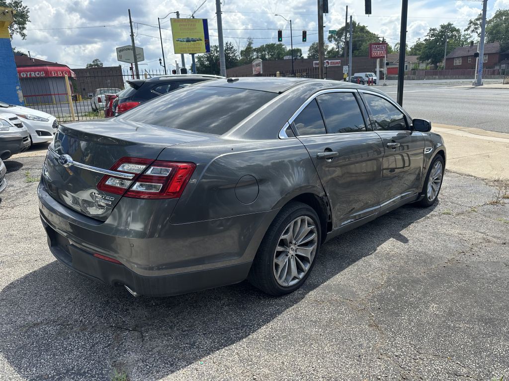 2016 Ford Taurus Image 2