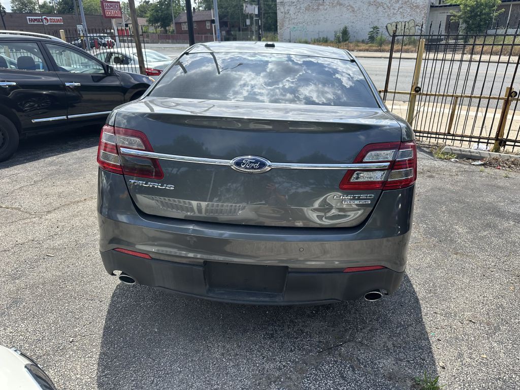 2016 Ford Taurus Image 4