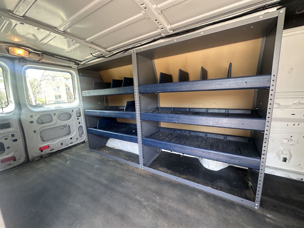 2011 Ford Econoline Image 10