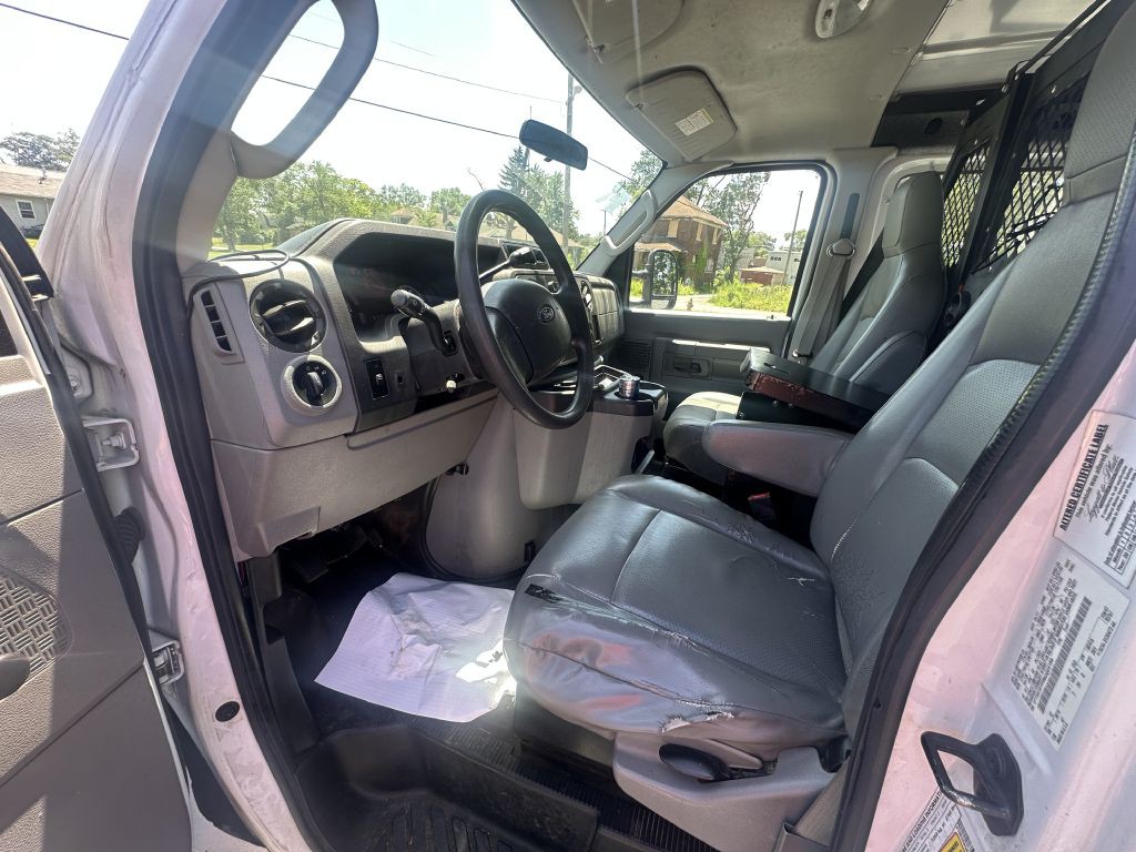 2011 Ford Econoline Image 15