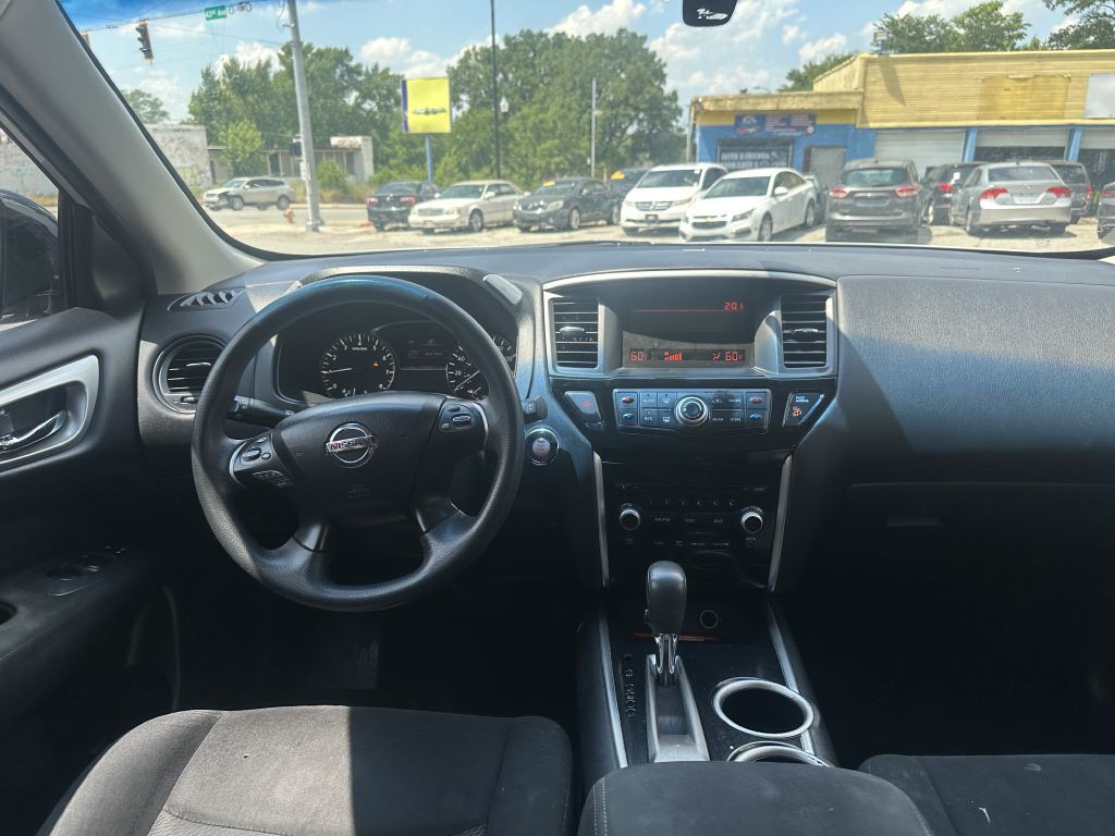 2016 Nissan Pathfinder Image 16