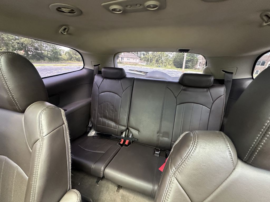 2014 Buick Enclave Image 16