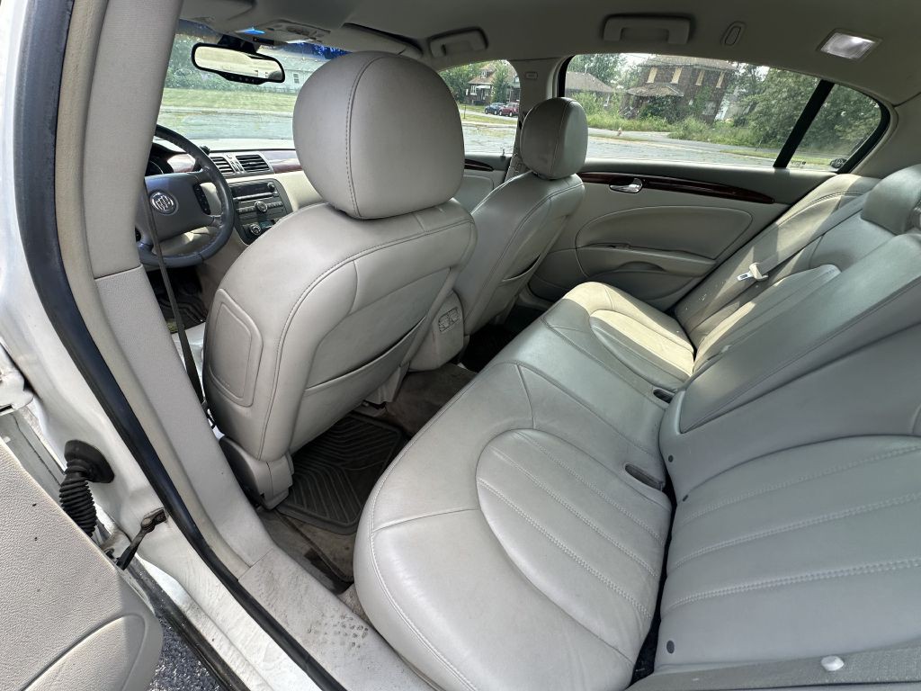 2007 Buick Lucerne Image 8