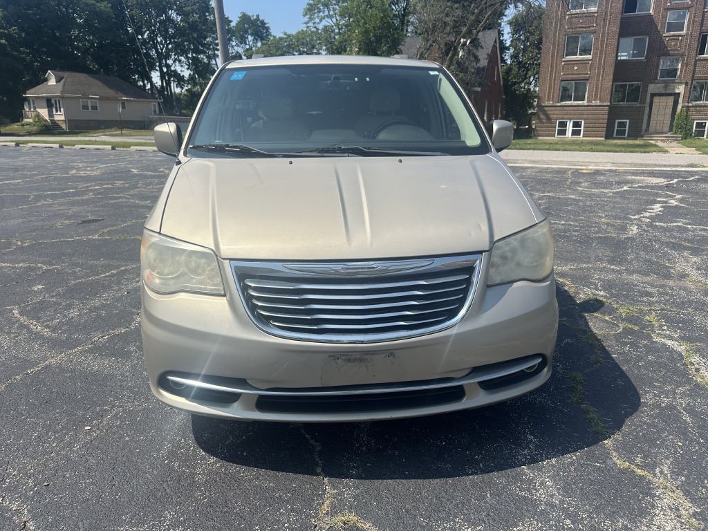 2013 Chrysler Town & Country Image 6