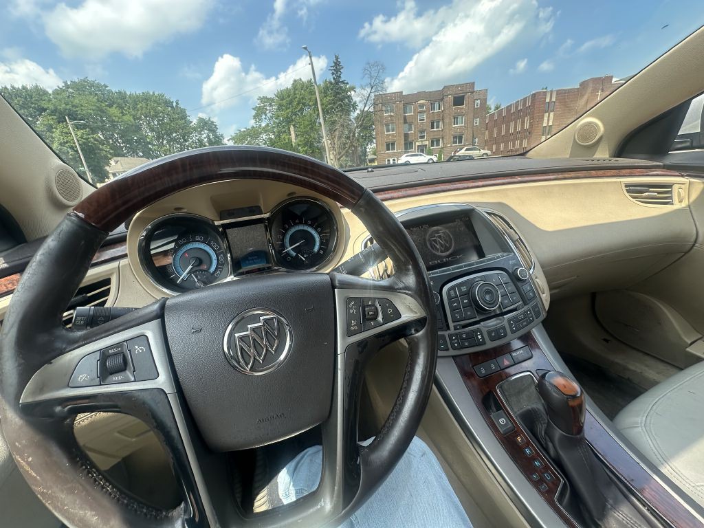 2011 Buick Lacrosse Image 10