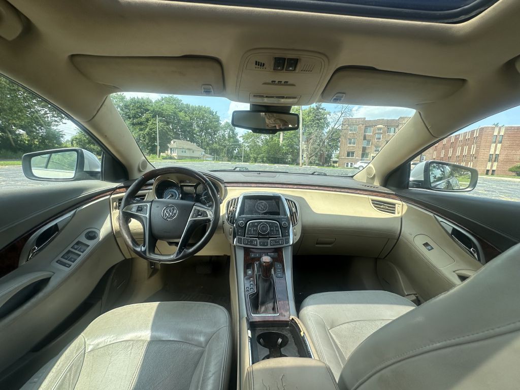 2011 Buick Lacrosse Image 11