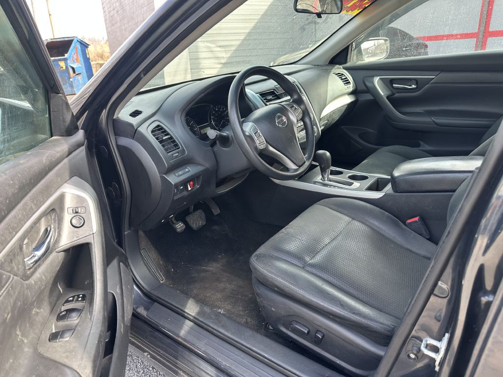2015 Nissan Altima Image 7