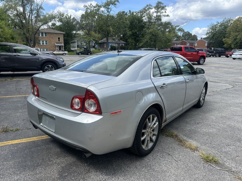 2011 Chevrolet Malibu Image 3