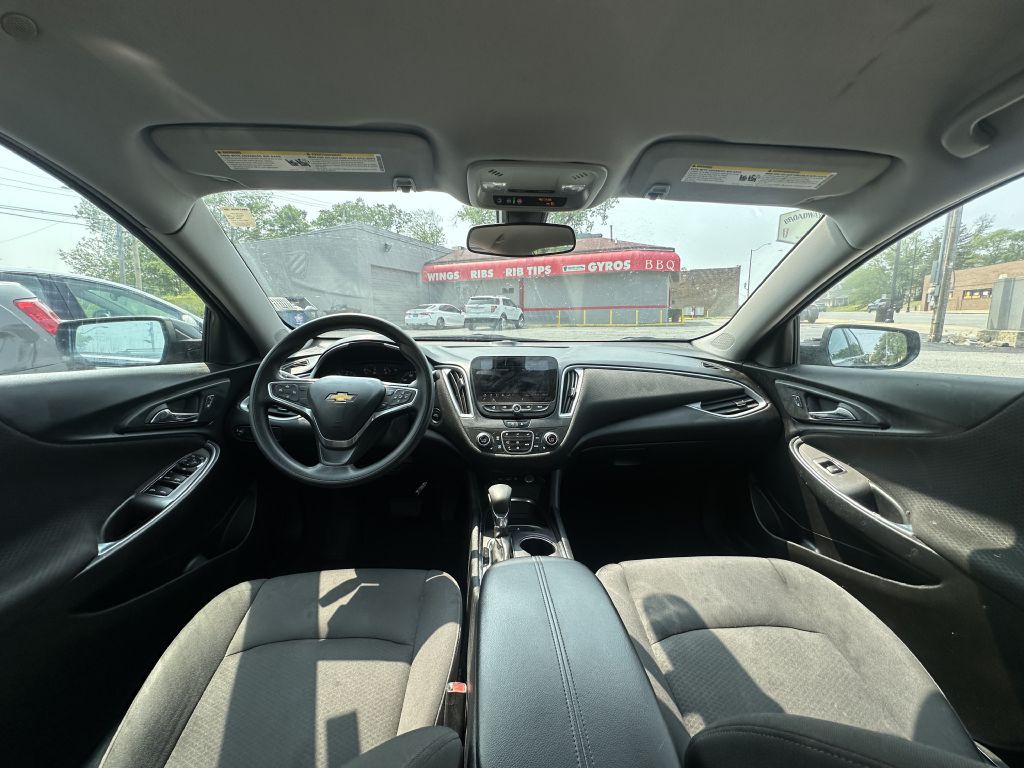 2022 Chevrolet Malibu Image 12