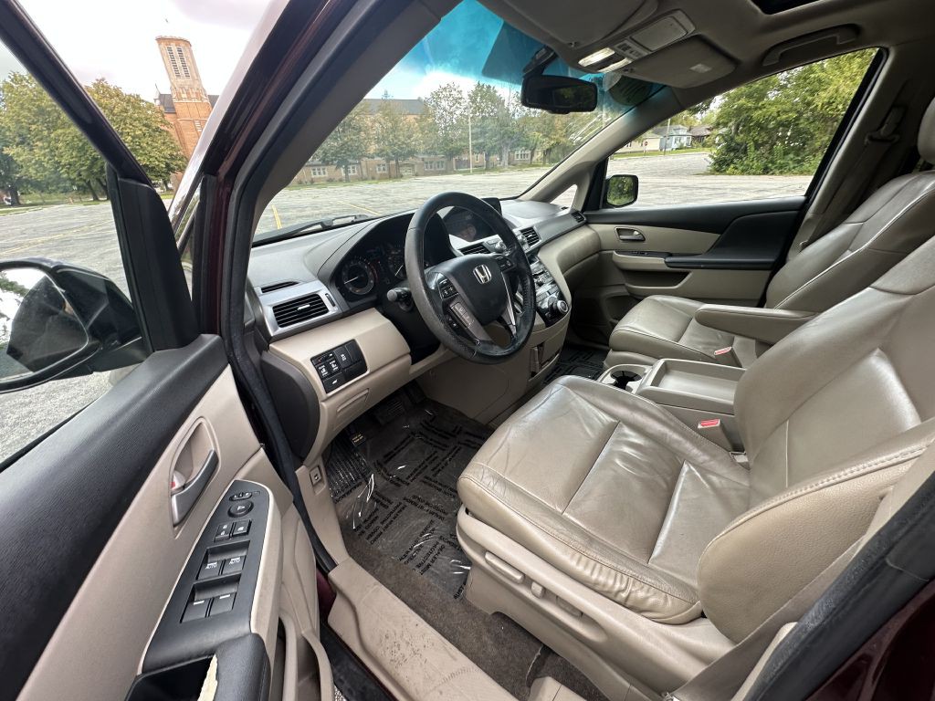 2012 Honda Odyssey Image 10