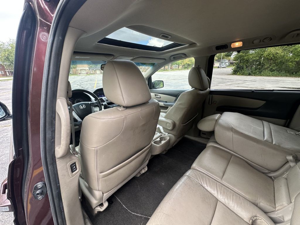 2012 Honda Odyssey Image 12