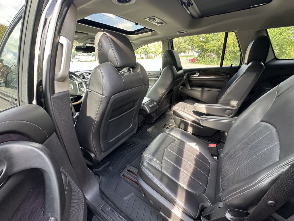 2017 Buick Enclave Image 8