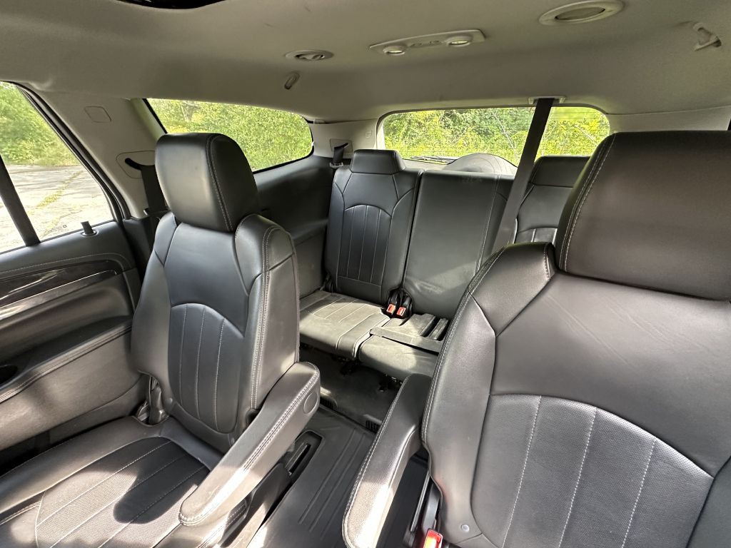2017 Buick Enclave Image 9