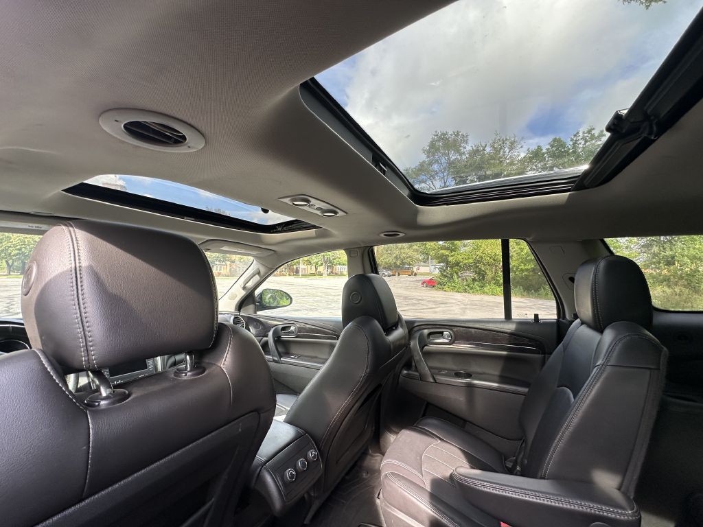 2017 Buick Enclave Image 10