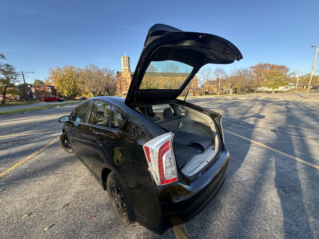 2014 Toyota Prius Image 12