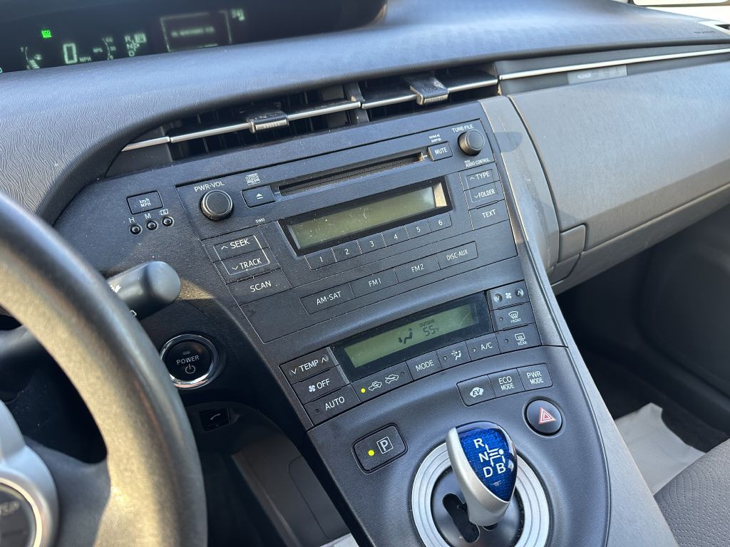 2014 Toyota Prius Image 15