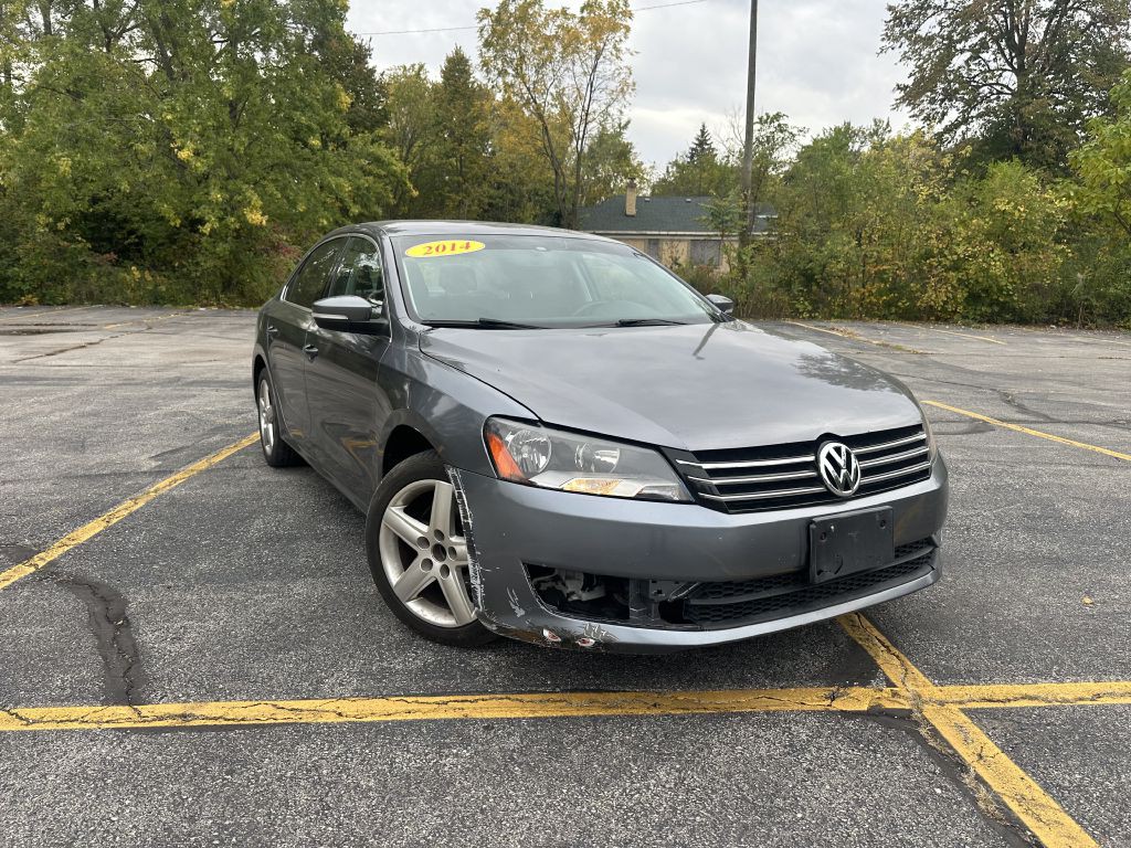 2014 Volkswagen Passat Image 2