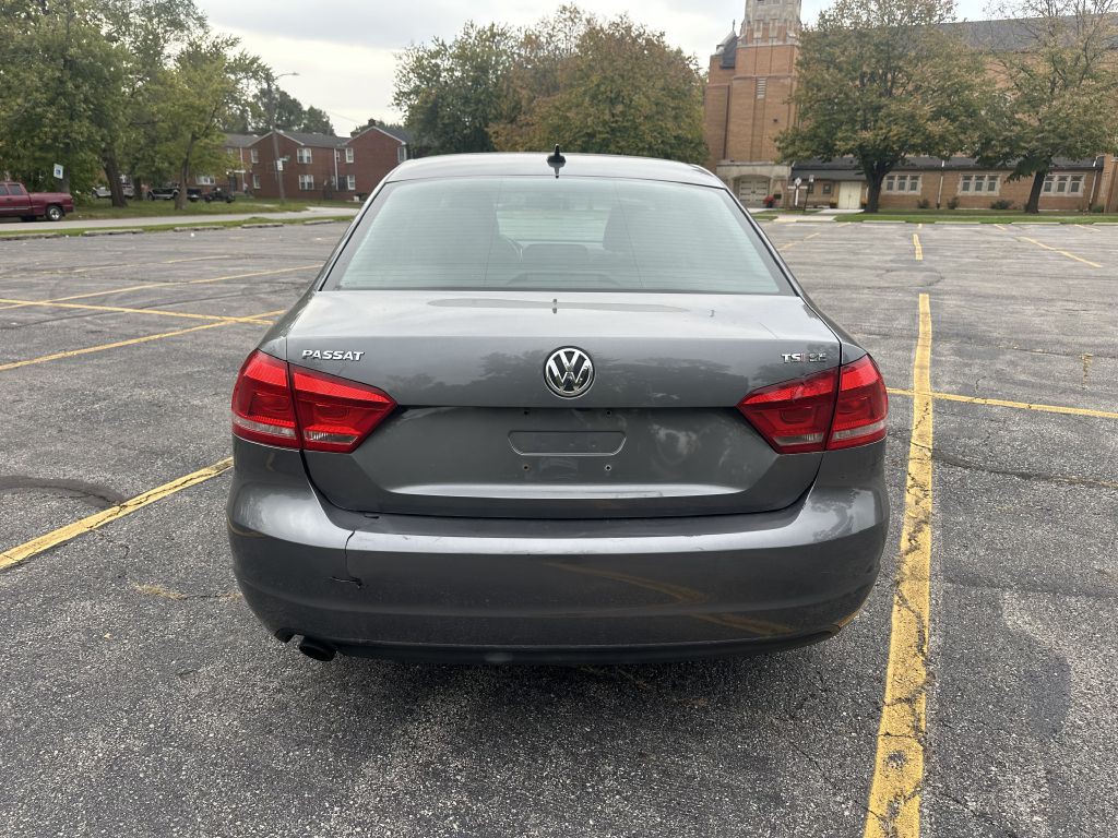 2014 Volkswagen Passat Image 4