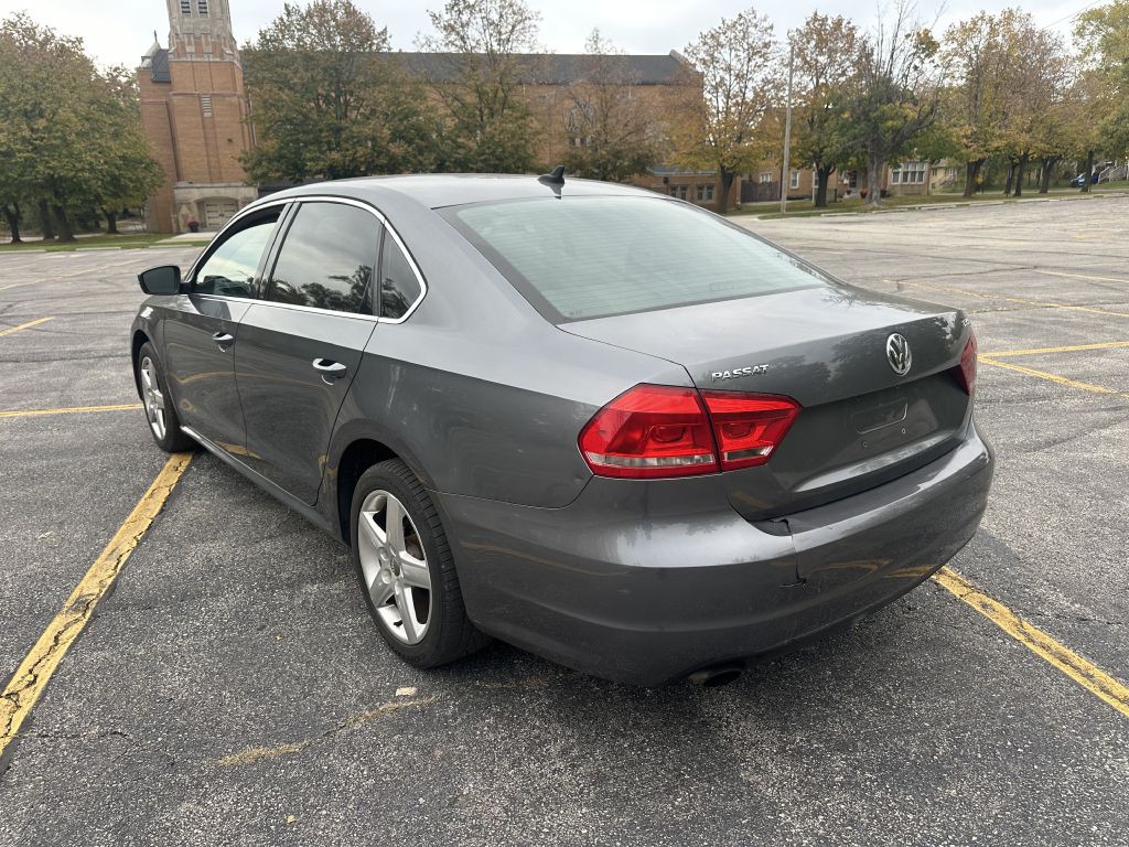 2014 Volkswagen Passat Image 5