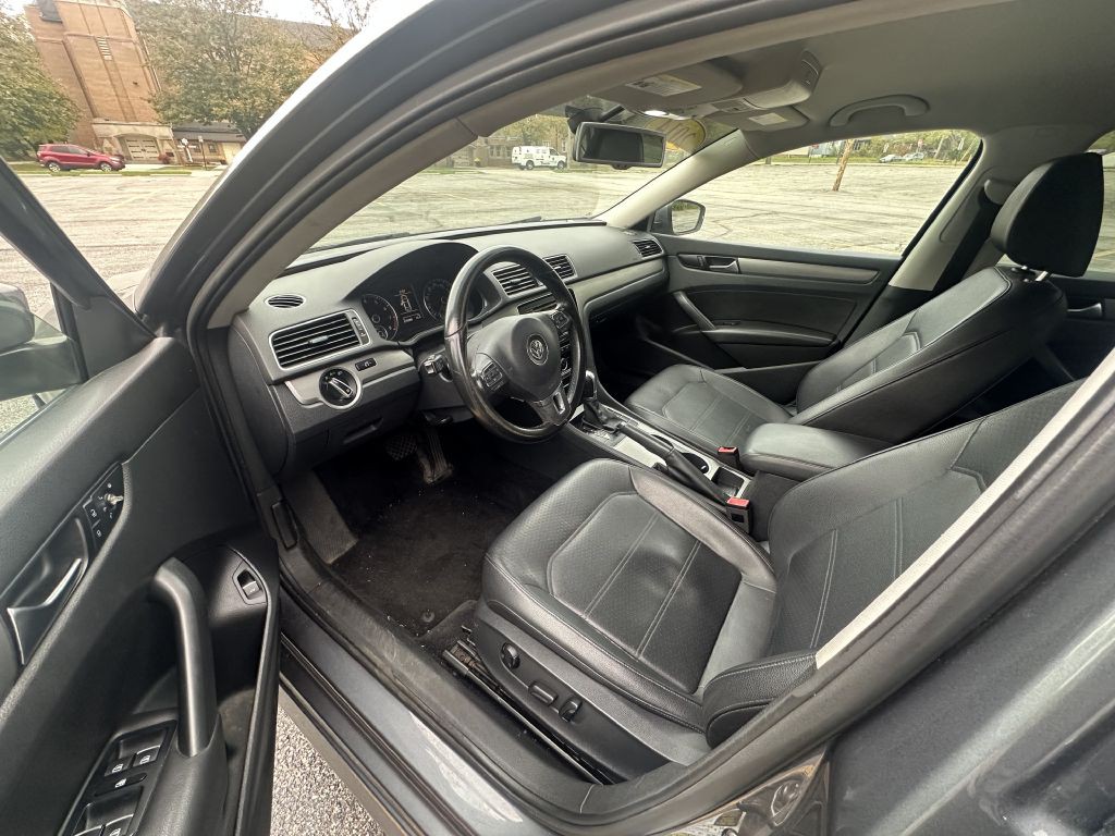 2014 Volkswagen Passat Image 8