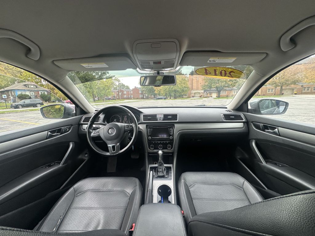 2014 Volkswagen Passat Image 13