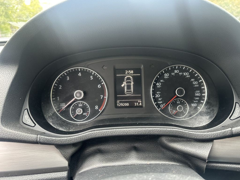 2014 Volkswagen Passat Image 15