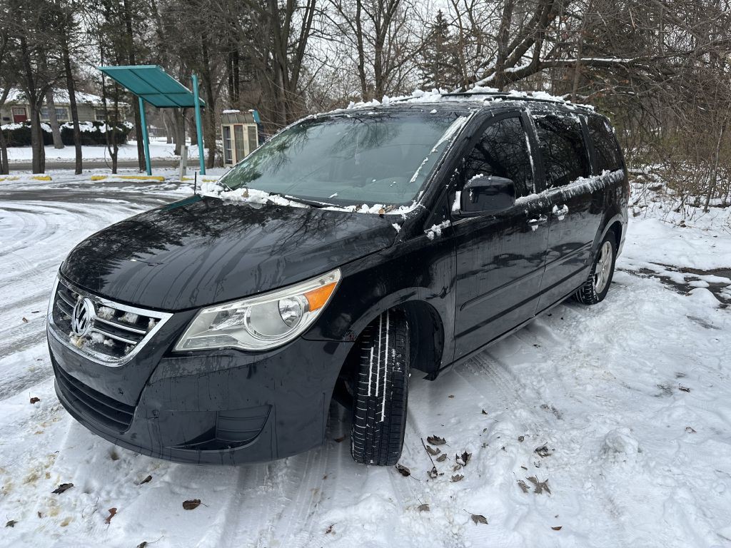 2009 Volkswagen Routan Image 8