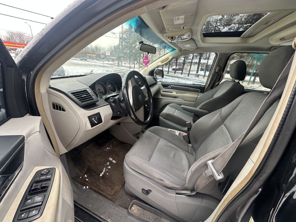 2009 Volkswagen Routan Image 10