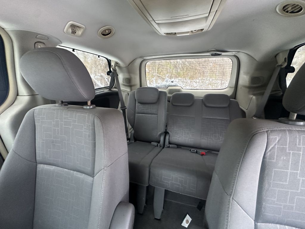 2009 Volkswagen Routan Image 12