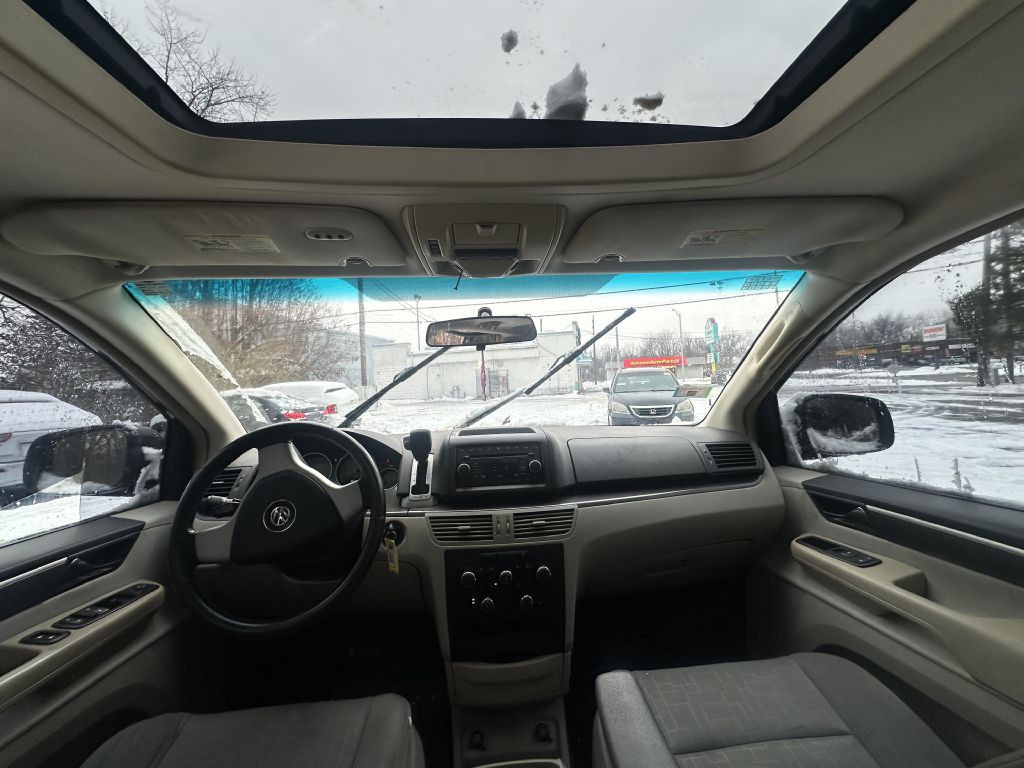 2009 Volkswagen Routan Image 13