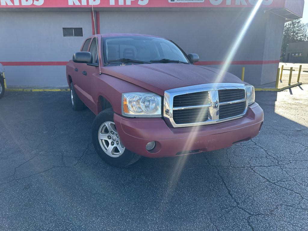 2006 Dodge Dakota Image 2