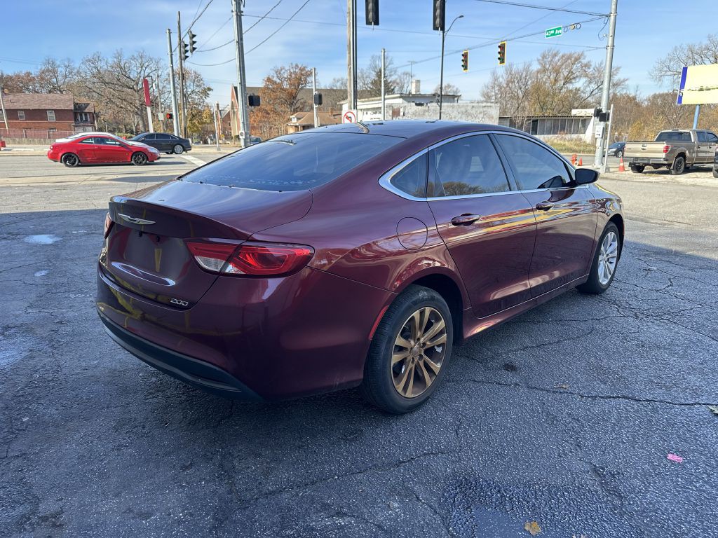 2016 Chrysler 200 Image 2