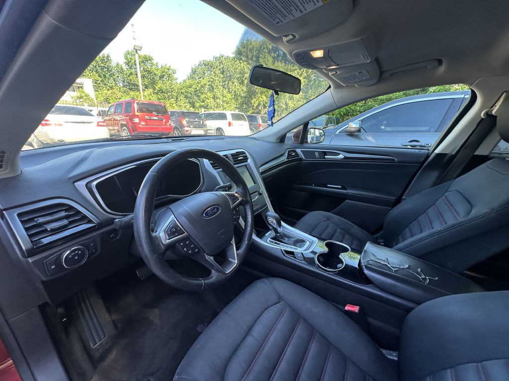 2015 Ford Fusion Image 10