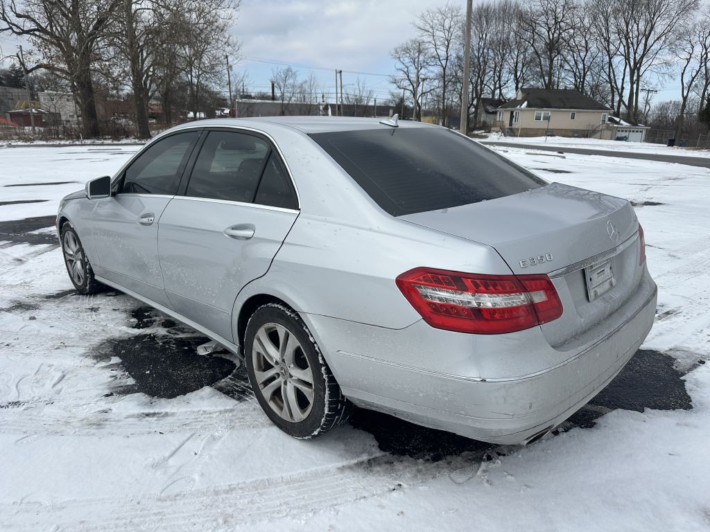 2010 Mercedes-Benz E-Class Image 6