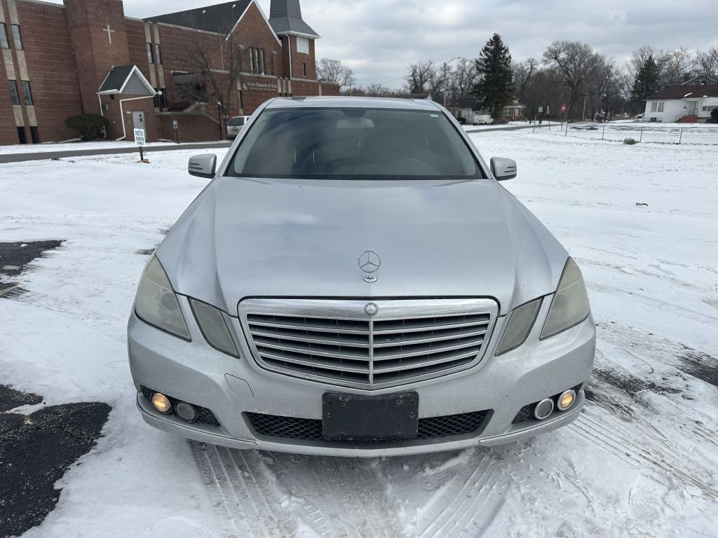 2010 Mercedes-Benz E-Class Image 9