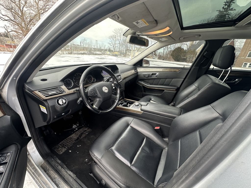 2010 Mercedes-Benz E-Class Image 10