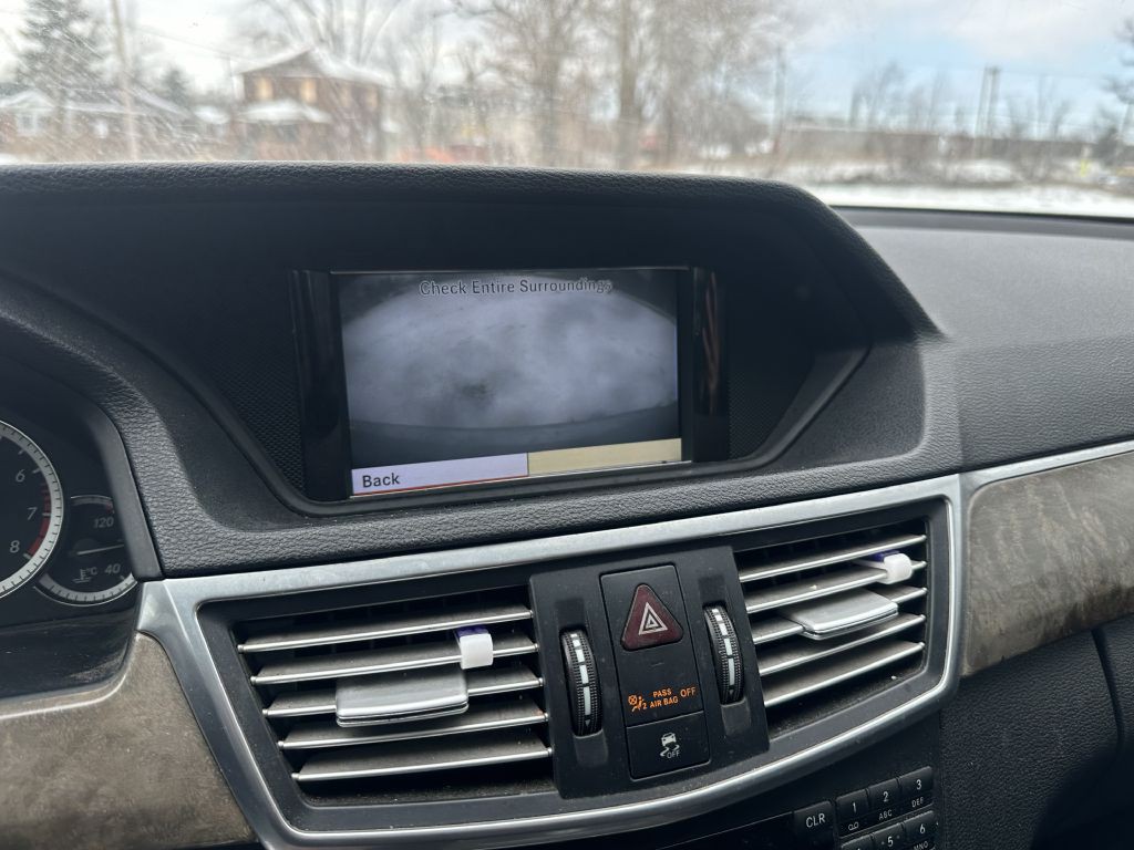 2010 Mercedes-Benz E-Class Image 16