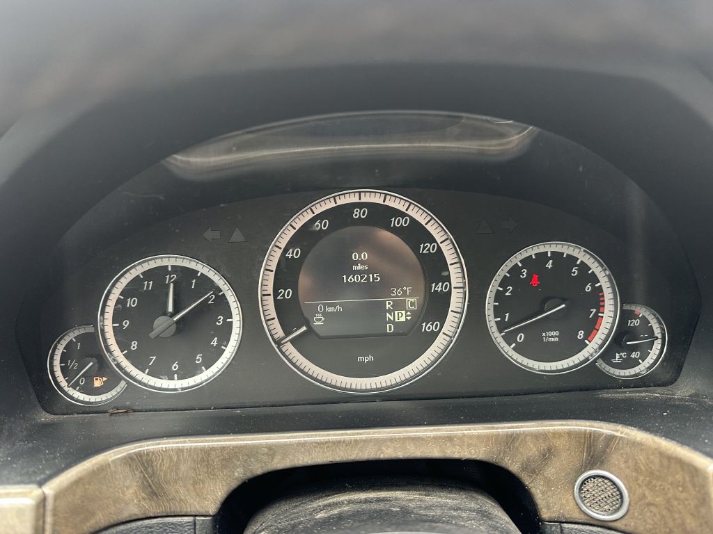 2010 Mercedes-Benz E-Class Image 18