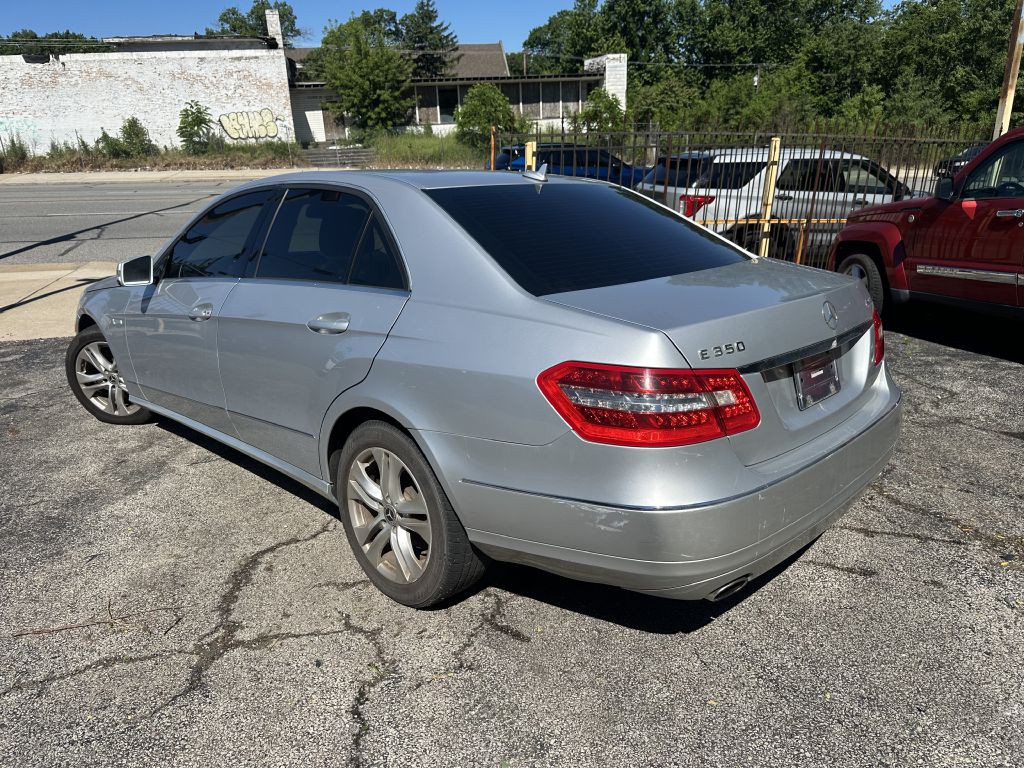 2010 Mercedes-Benz E-Class Image 5