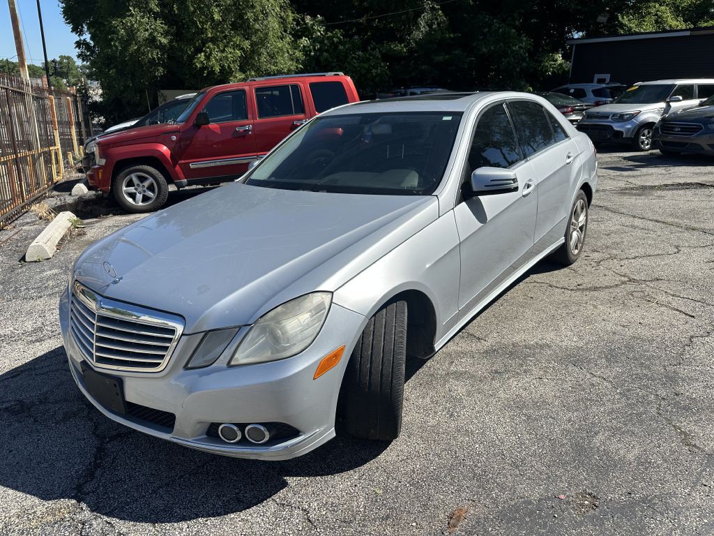 2010 Mercedes-Benz E-Class Image 6