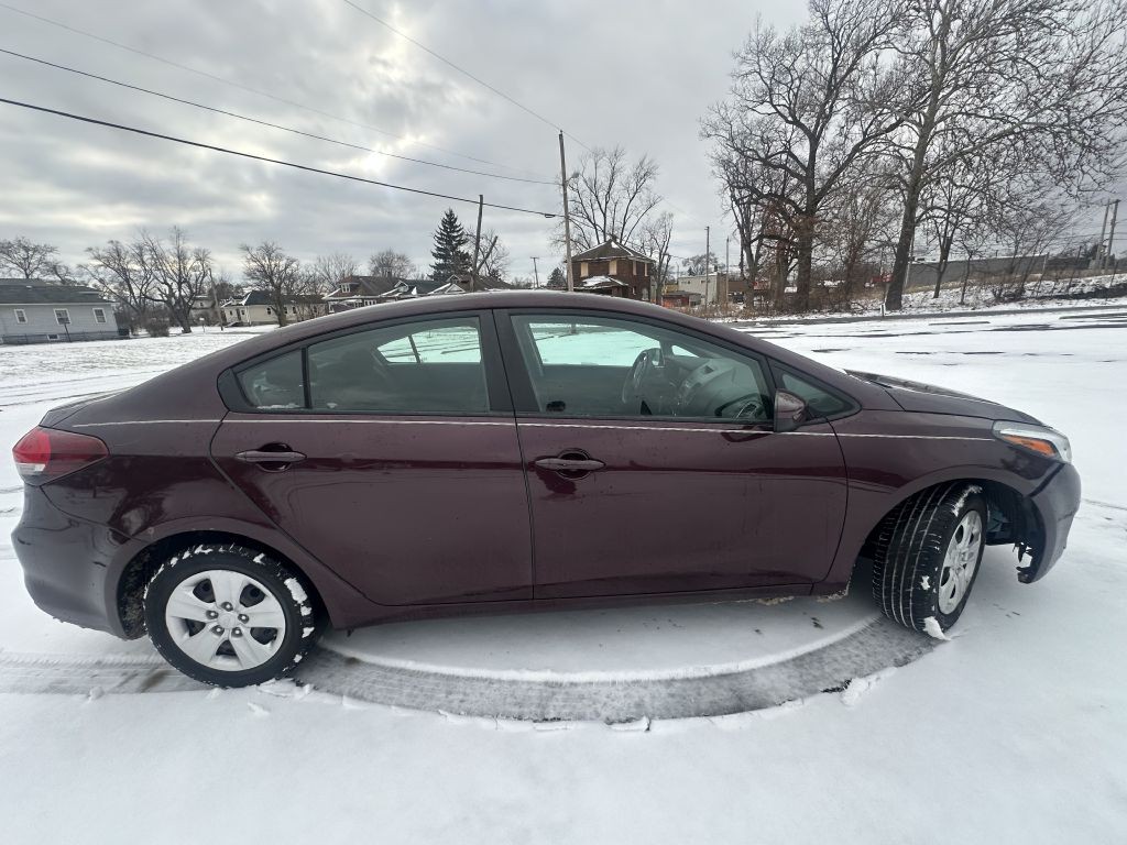2017 Kia Forte Image 3