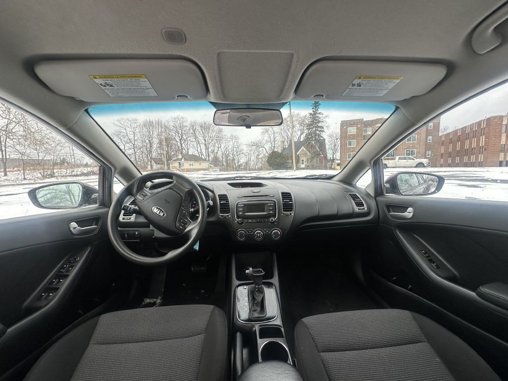 2017 Kia Forte Image 12