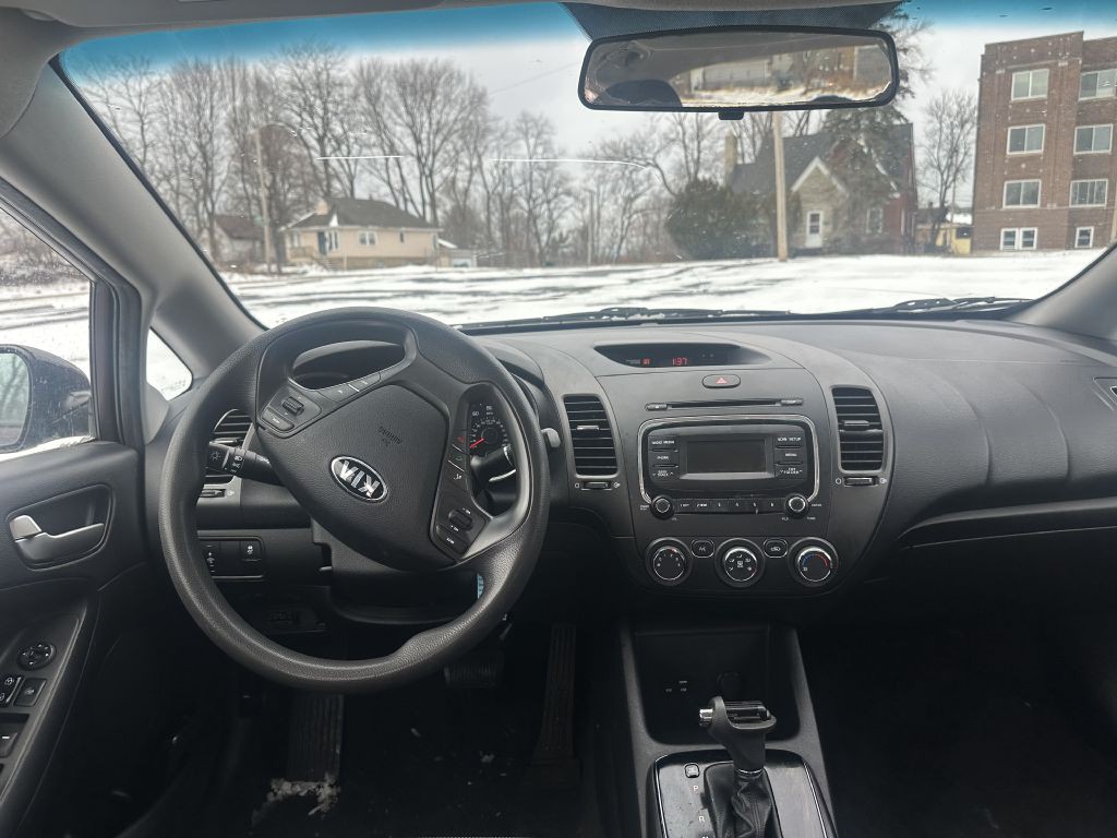 2017 Kia Forte Image 13