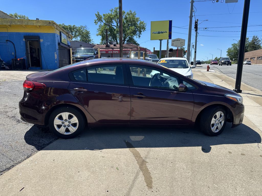2017 Kia Forte Image 3
