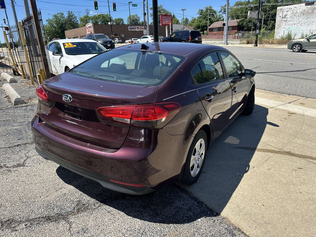 2017 Kia Forte Image 4