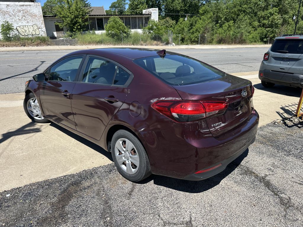 2017 Kia Forte Image 6
