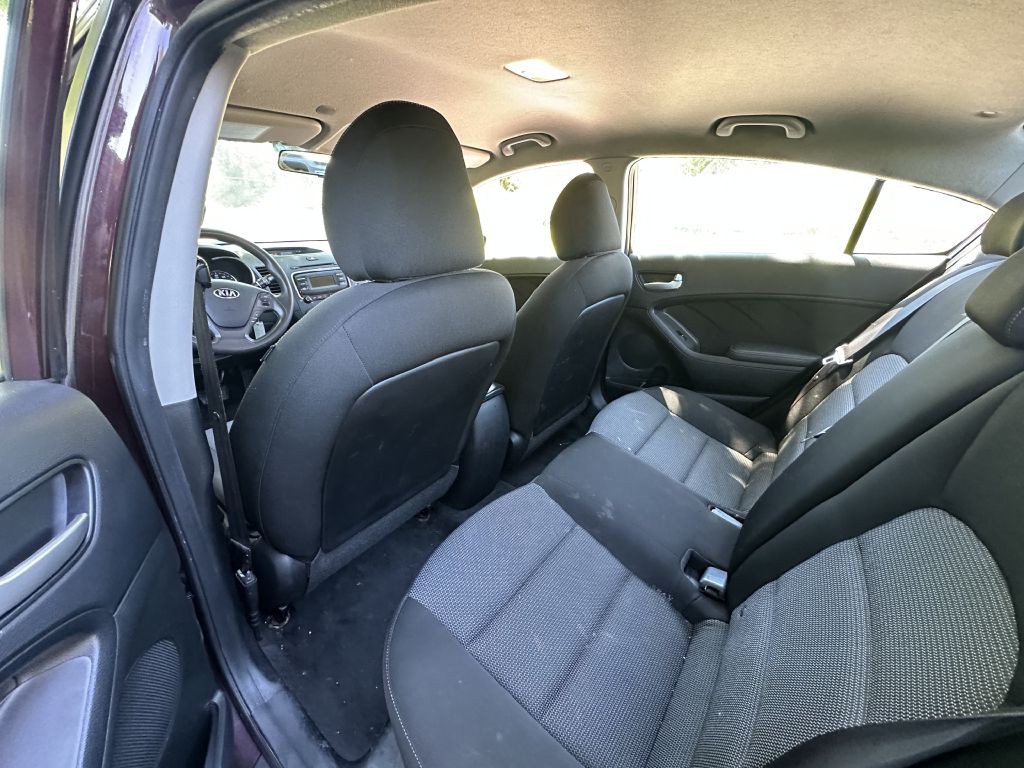2017 Kia Forte Image 12