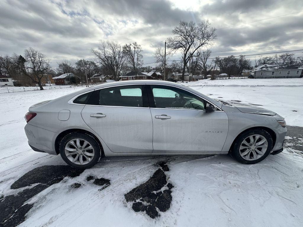 2021 Chevrolet Malibu Image 3